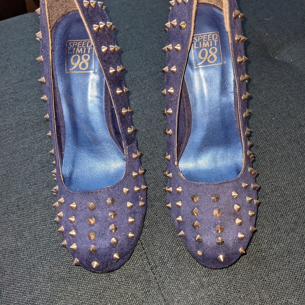Pumps - Picture 2 of 2